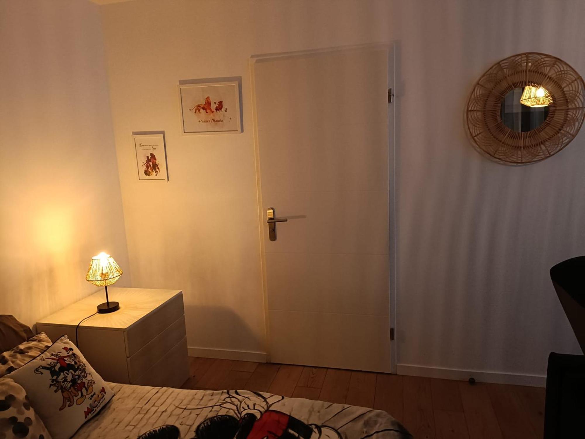 שסי Disney - Paris 5 Min De Disney - Pk Prive Gratuit - 4 Personnes - Terrasse Jardin מראה חיצוני תמונה